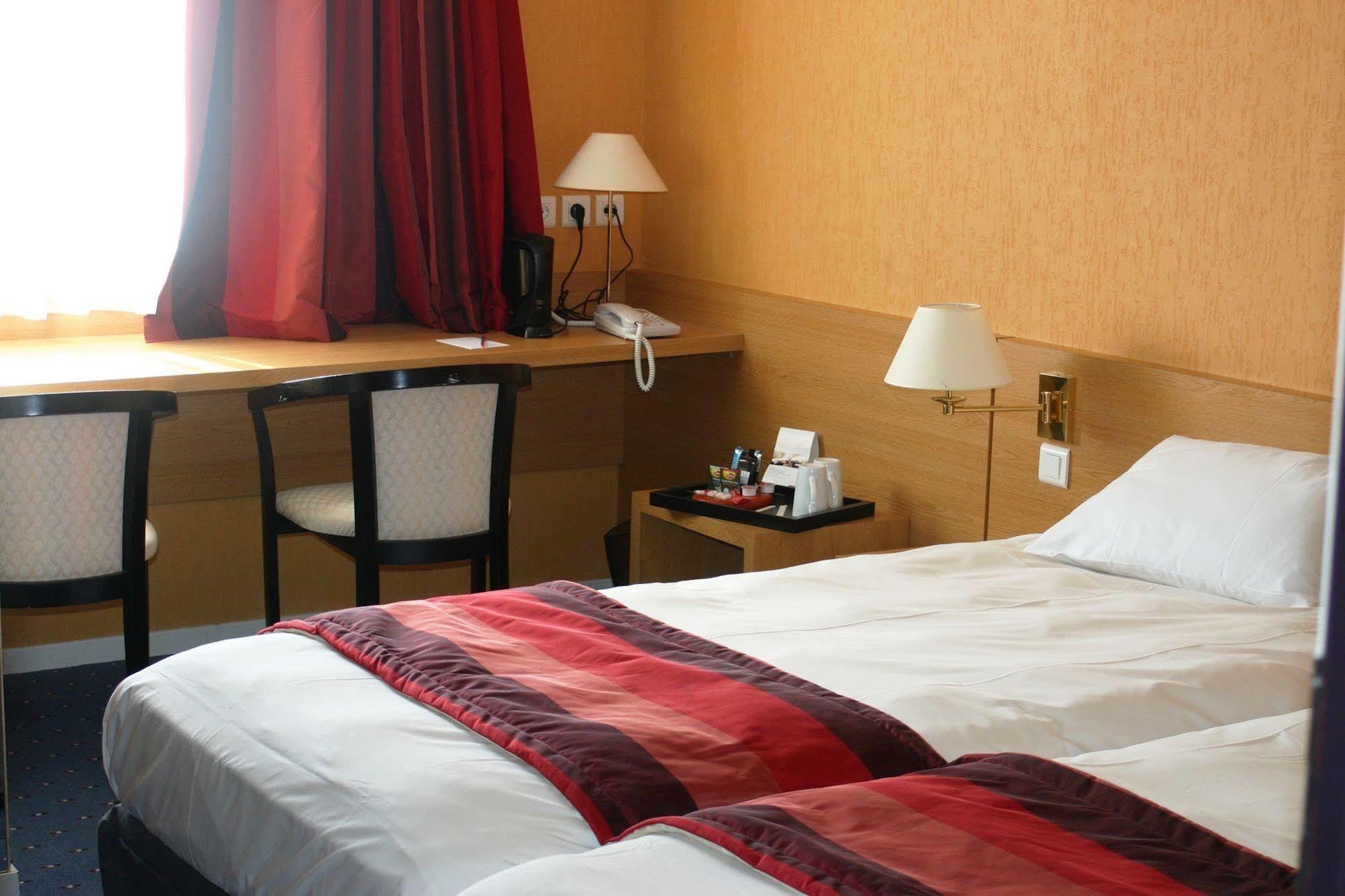 Mercure Hexagone Luxeuil Екстер'єр фото